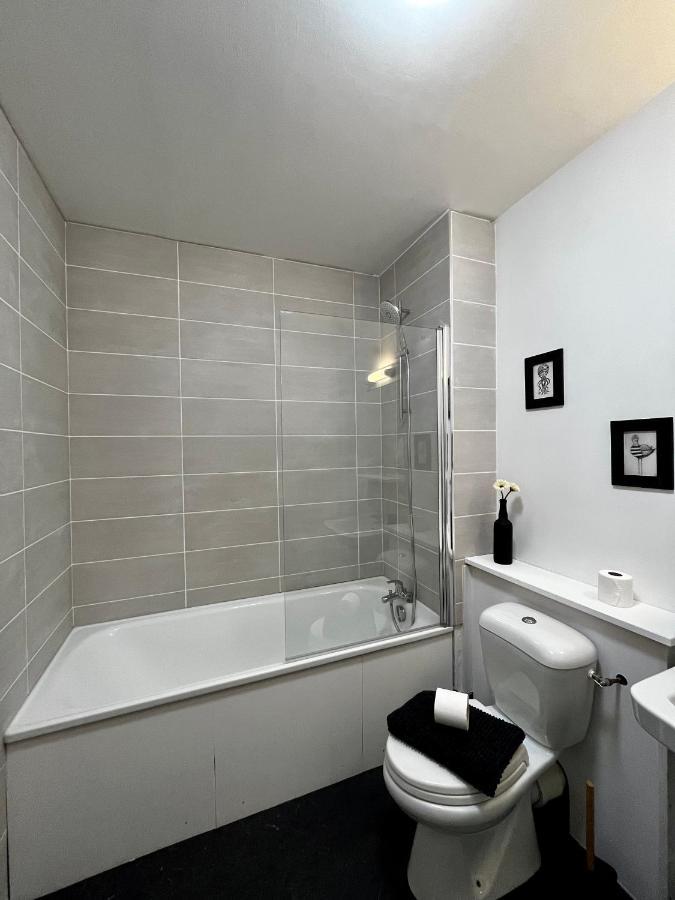 Superbe Appartement Confortable, Proche Centre Ville رينز المظهر الخارجي الصورة