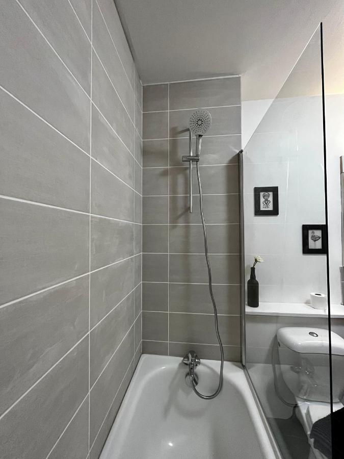 Superbe Appartement Confortable, Proche Centre Ville رينز المظهر الخارجي الصورة