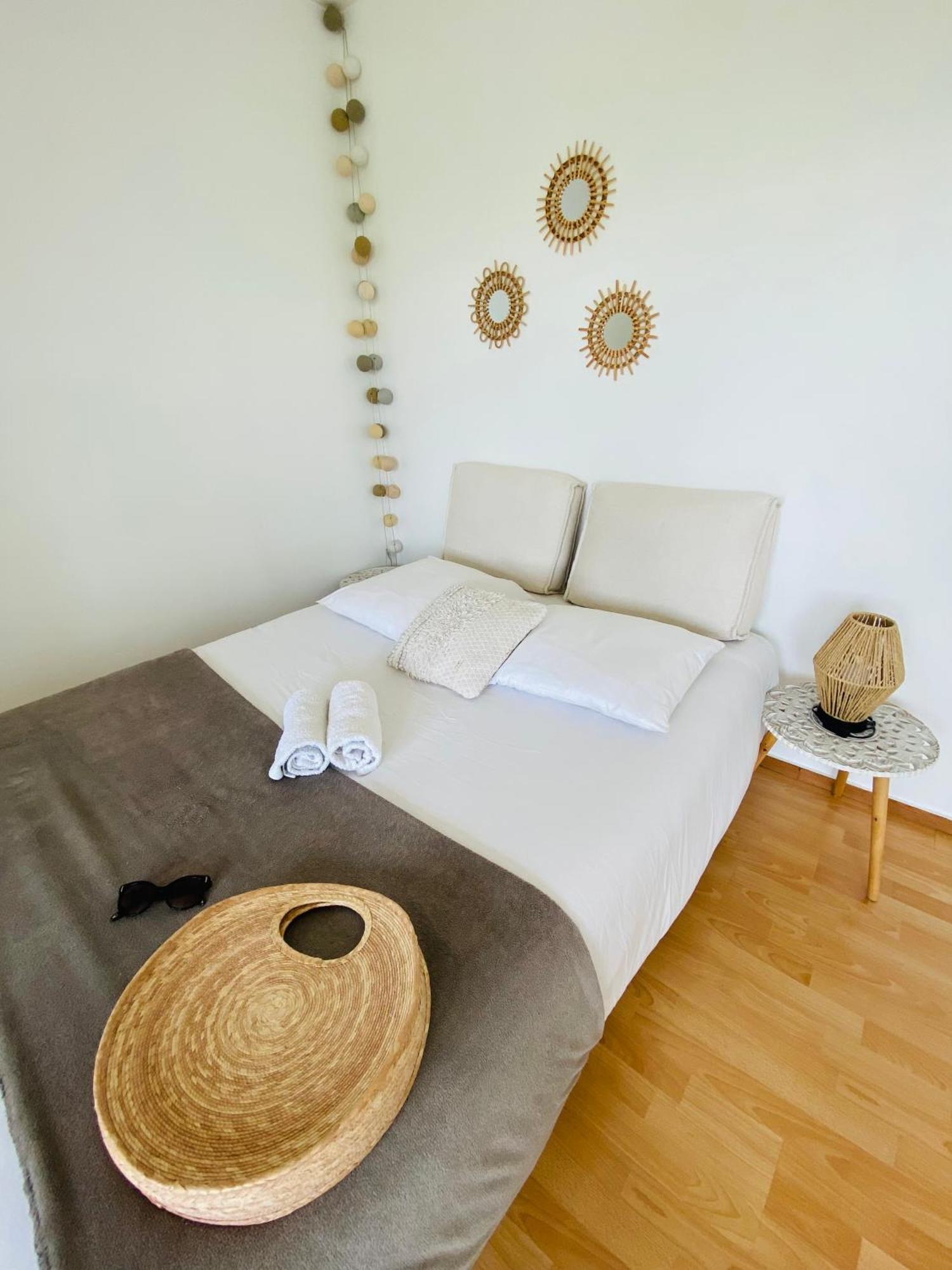 Superbe Appartement Confortable, Proche Centre Ville رينز المظهر الخارجي الصورة