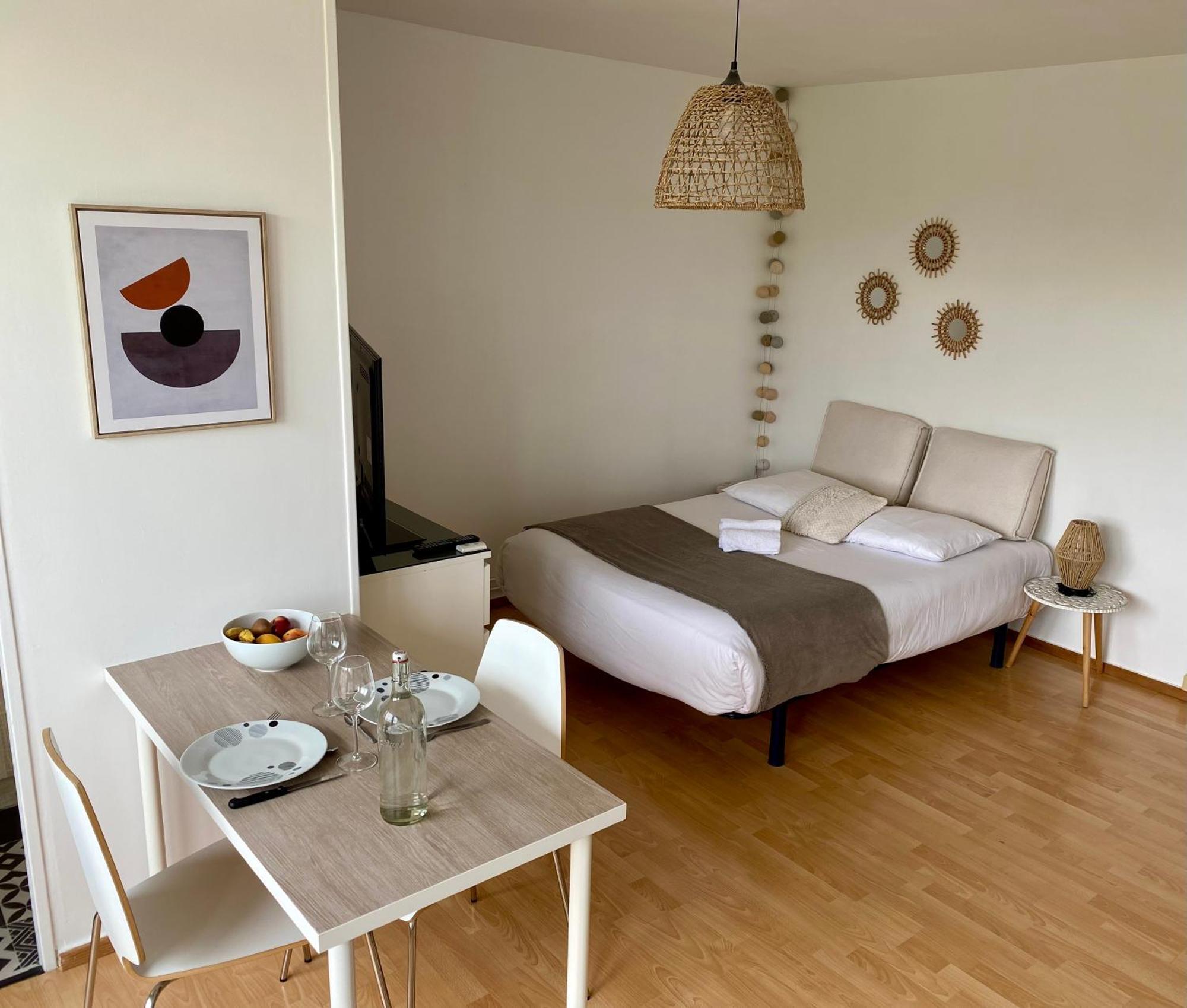 Superbe Appartement Confortable, Proche Centre Ville رينز المظهر الخارجي الصورة